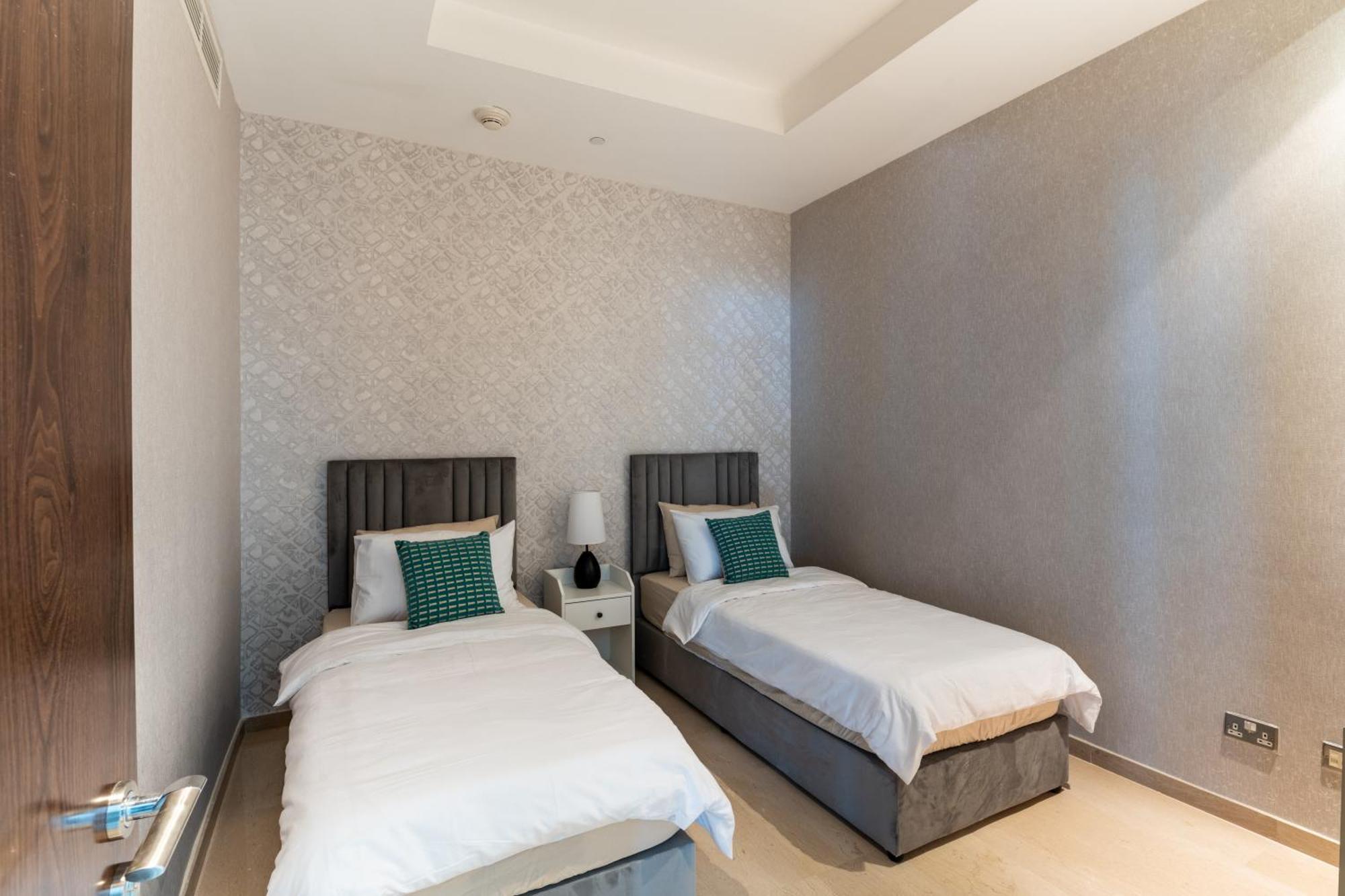 Oceana Residences - Palm Jumeirah - 3br - Sea View - Access Apartment